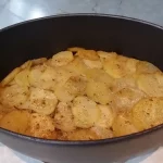 Musaka sa mlevenim mesom i krompirom | Prelivanje musake | Postupak 6 | Slika 1/5