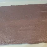 Rozen torta sa Milka čokoladom | Ređanje torte | Postupak 5 | Slika 4/9