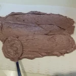 Rozen torta sa Milka čokoladom | Ređanje torte | Postupak 5 | Slika 2/9