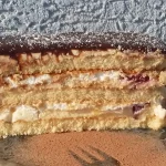 Voćna torta sa ananasom i višnjama | Istaknuta slika 1/4 | Osvežavajući, voćni, duet, prirode, u, slatkom, okruženju