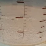 Voćna torta sa ananasom i višnjama | Mućenje šlaga | Postupak 4 | Slika 3/6