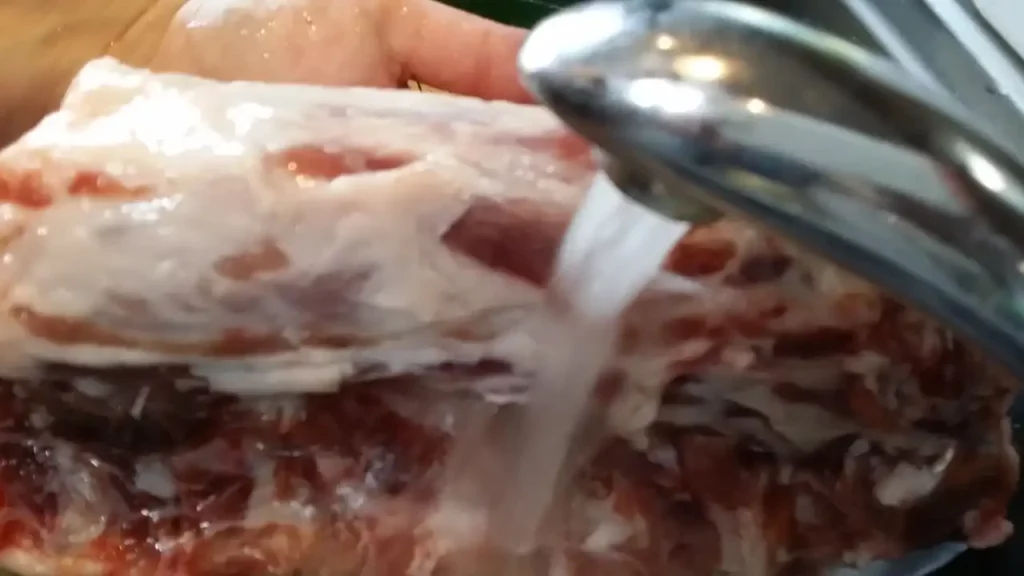 Svinjska krmenadla u komadu iz rerne | Priprema mesa | Postupak 2 | Slika 1/1