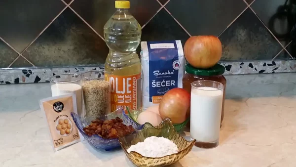 Kolač sa jabukama i džemom od smokve 2 | Istaknuta slika 4/4 | Jabuke, orasi, i, smokve, –, trojka, koja, osvaja, stomak, i, srce