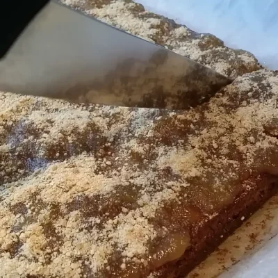 Kolač sa jabukama i džemom od smokve | Serviranje | Postupak 5 | Slika 1/3