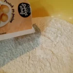 Mramorni kolač sa kupinama | Završni deo patišpana  | Postupak 2 | Slika 3/6