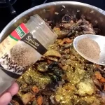 Posne punjene paprike sa pečurkama | Dinstanje povrća | Postupak 3 | Slika 9/10