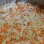 Posne punjene paprike sa pečurkama | Dinstanje povrća | Postupak 3 | Slika 5/10