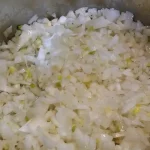 Posne punjene paprike sa pečurkama | Dinstanje povrća | Postupak 3 | Slika 3/10