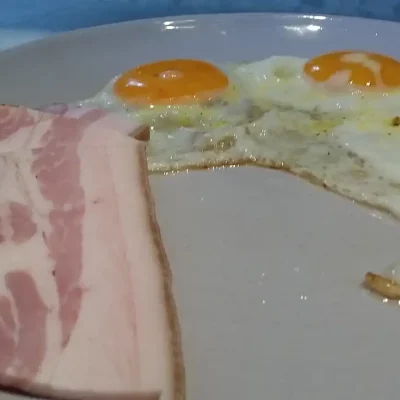 Banatski doručak sa jajima i suhomesnatim | Priprema suhomesnatog mesa | Postupak 2 | Slika 2/3