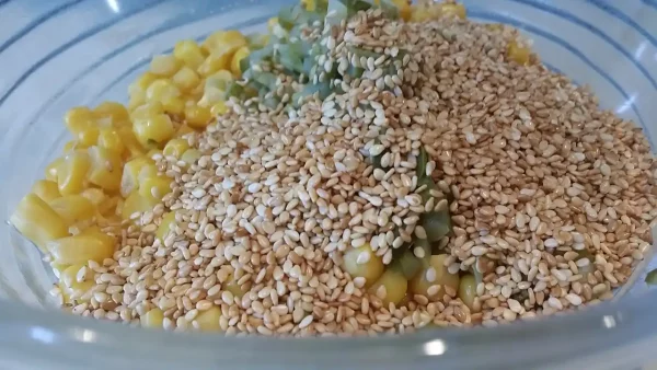 Kukuruz salata sa susamom 11 | Istaknuta slika 3/4 | Salata, prilog, ili, kao, lagani, samostalni, obrok, odaberite, sami