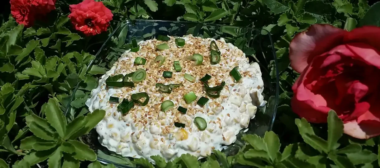 Kukuruz salata sa susamom
