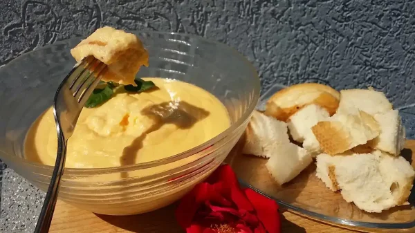 Sos od ovčijeg sira 4 | Istaknuta slika 1/4 | Kremasti, preliv, za, bilo, koje, meso, a, može, biti, i, ukusan, doručak, uz, domaći, hleb