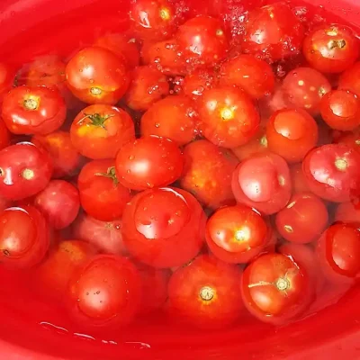 Domaći kuvani paradajz | Priprema paradajza | Postupak 2 | Slika 1/3