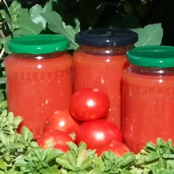 Domaći kuvani paradajz