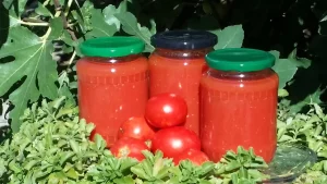 Domaći kuvani paradajz