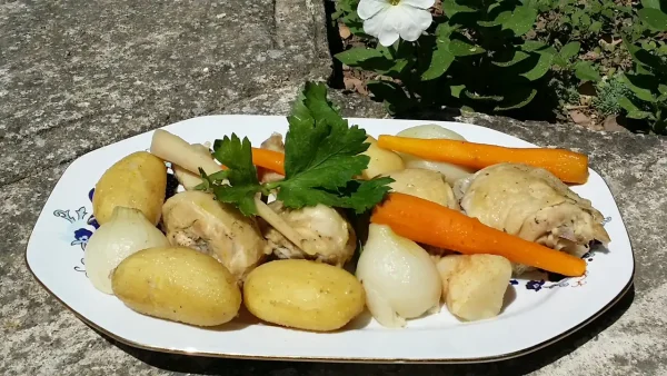 Pileći rinflajš 2 | Istaknuta slika 1/4 | Tradicionalni, vojvođanski, specijalitet