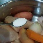 Pileći rinflajš | Dodavanje začina i kuvanje | Postupak 3 | Slika 1/5