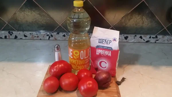 Salata od paradajza i crvenog luka 1 | Istaknuta slika 4/4 | Klasična, osvežavajuća, savršena, za, tople, dane