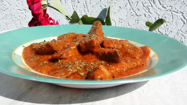 Svinjska džigerica u sosu | 1/4 Svinjska džigerica u sosu 2 | Istaknuta slika 1/4 | Miris, koji, ispunjava, kuću, i, poziva, na, zajednički, obrok