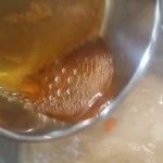 Gust pasulj sa dimljlenom kolenicom | Dodavanje zaprške | Postupak 5 | Slika 6/6