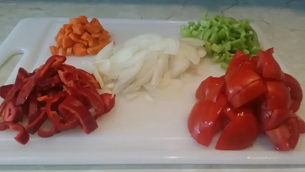 Kobasica sa pirinčom i povrćem iz rerne 23 | Istaknuta slika 3/4 | Kad, se, neraskidiva, trojka, u, rerni, udruže, ručak, je, zagarantovan