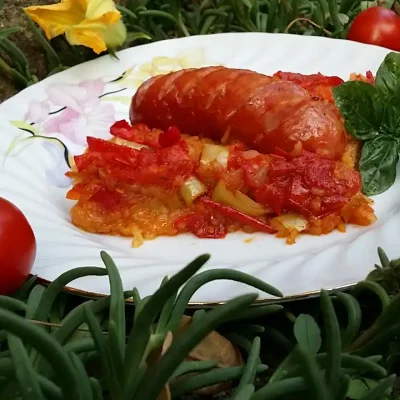 Kobasica sa pirinčom i povrćem iz rerne | serviranje | Postupak 5 | Slika 2/2