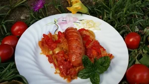 Kobasica sa pirinčom i povrćem iz rerne- Istaknuta slika