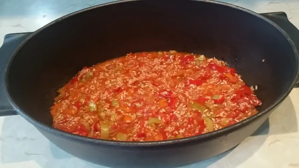 Kobasica sa pirinčom i povrćem iz rerne 9 | Istaknuta slika 2/4 | Kad, se, neraskidiva, trojka, u, rerni, udruže, ručak, je, zagarantovan