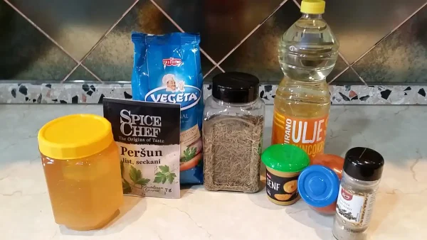 Marinada za svinjski but ili krmenadlu 1 | Istaknuta slika 4/4 | Začini, u, kojima, se, krije, cela, priča