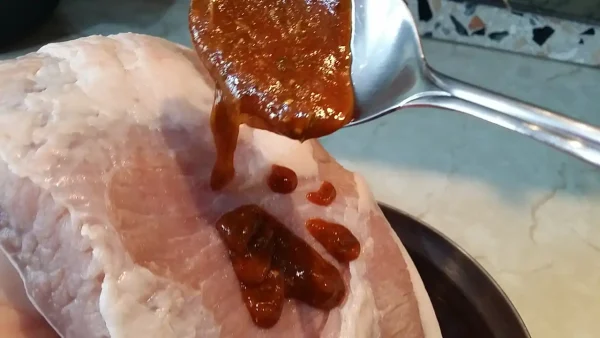 Marinada za svinjski but ili krmenadlu 2 | Istaknuta slika 1/4 | Začini, u, kojima, se, krije, cela, priča