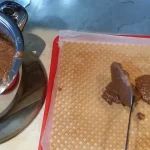 Oblatne sa čokoladom i keksom | Filovanje oblandi | Postupak 4 | Slika 1/5