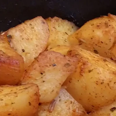 Pečeni krompir iz rerne | Pečenje krompira | Postupak 3 | Slika 2/3