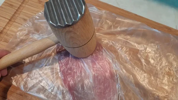 Bečka šnicla na Banatski način 17 | Istaknuta slika 3/4 | Hrskava, spolja, sočna, iznutra, šnicla, ta, elegantna, gastronomska, kraljica