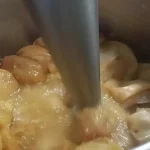 Domaći pire od jabuka | Blendiranje i dodavanje ostalih sastojaka | Postupak 4 | Slika 4/12