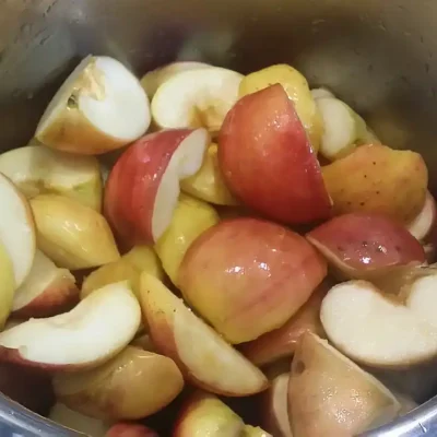 Domaći pire od jabuka | Kuvanje jabuka | Postupak 3 | Slika 3/3