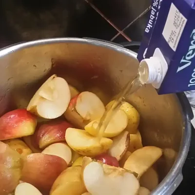 Domaći pire od jabuka | Kuvanje jabuka | Postupak 3 | Slika 2/3