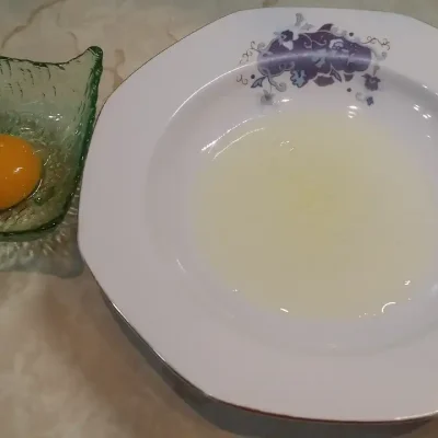 Griz knedle za supu | Priprema jaja | Postupak 1 | Slika 1/3