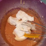 Ledena pećina kolač | Dodavanje belanceta u biskvit | Postupak 3 | Slika 2/4