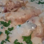 Pileće rolnice u sosu od pečuraka 2 | Istaknuta slika 1/4 | Kada, je, hladno, piletina, se, smrzava, ali, kaput, od, slanine, sve, to, rešava