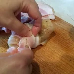 Pileće rolnice u sosu od pečuraka | Punjene  šnicli | Postupak 3 | Slika 6/7