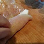 Pileće rolnice u sosu od pečuraka | Punjene  šnicli | Postupak 3 | Slika 3/7