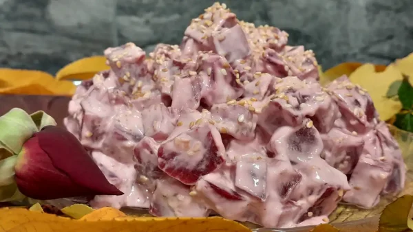 Salata od cvekle sa susamom 5 | Istaknuta slika 1/4 | Žurka, u, salati, cvekla, i, susam, se, kupaju, u, pavlaci