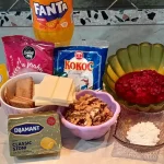 Debelci-Patuljci-Draguljci | 4/4 Debelci-Patuljci-Draguljci 1 | Istaknuta slika 4/4 | Slatki, čuvari, bajnih, dragulja, u, kaputu, od, kokosa, rubinom, od, maline, i, kapom, bele, čokolade