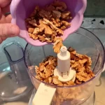 Debelci-Patuljci-Draguljci | Priprema keksa i oraha | Postupak 1 | Slika 3/4