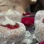 Debelci-Patuljci-Draguljci | Serviranje | Postupak 6 | Slika 8/9