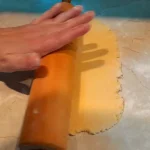 Kokosovi polumeseci | Oblikovanje testa | Postupak 2 | Slika 8/10