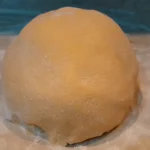 Kokosovi polumeseci | Oblikovanje testa | Postupak 2 | Slika 3/10