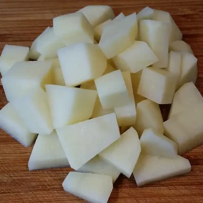 Krompir u kuhinji i 7 zdravstvenih benefita za imunitet i svakodnevicu 5 | Istaknuta slika 5/14 | Vitamin, C, za, jači, imunitet, Kalijum, za, srce, i, pritisak, Vlakna, za, bolje, varenje, Nizak, glikemijski, indeks, za, energiju, Antioksidanti, protiv, upala, Proteini, i, gvožđe, za, krv, Vitamini, B, za, nerve, i, raspoloženje