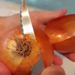 Piletina u slatko-kiselom sosu sa ananasom | Priprema povrća | Postupak 2 | Slika 1/9