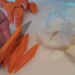 Piletina u slatko-kiselom sosu sa ananasom | Priprema povrća | Postupak 2 | Slika 5/9